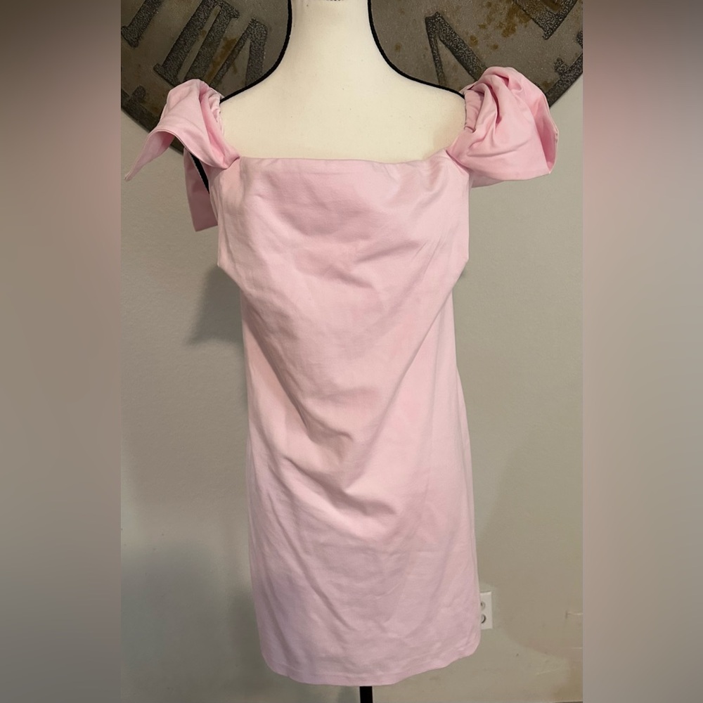 Pink Off The Shoulder Dress 🩷 With Bows On Each Side Of Sleeve 🩷
